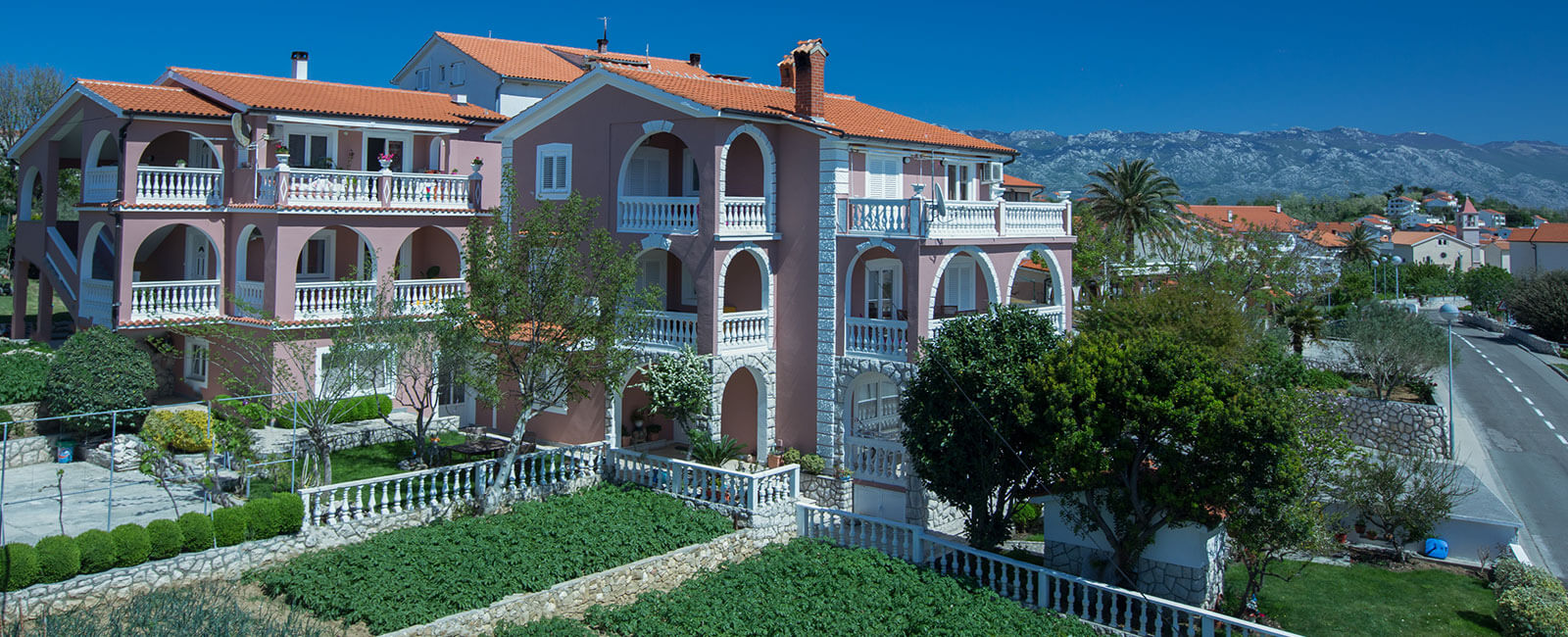 Apartments for your summer vacation in Lopar on island Rab